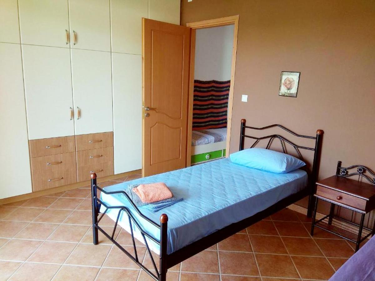 Appartement Nikolaos House à Perdika  Extérieur photo